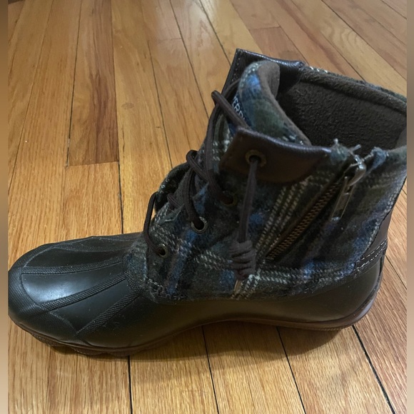 Sperry Women’s Water/Snow Proof Duck Boots Size 9 - Blue/Brown Plaid Upper - Picture 5 of 6